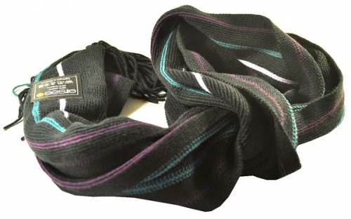 Черный мужской шарф с фиолетовыми и бирюзовыми линиями