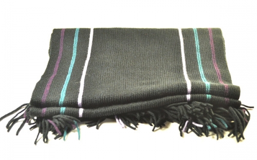 Черный мужской шарф с фиолетовыми и бирюзовыми линиями