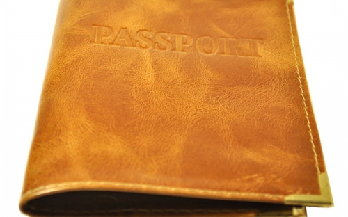 Оранжевая теснёная кожаная обложка для паспорта