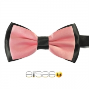 Розовая галстук-бабочка с черным обрамлением